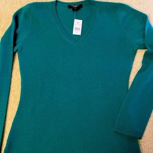 Brand new Ann Taylor 100% cashmere sweater